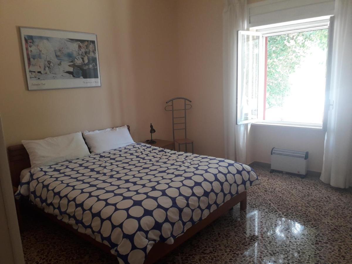 Casa Vacanza "Lo Vita" Appartamento "Alessia" Galatina Collemeto Bagian luar foto