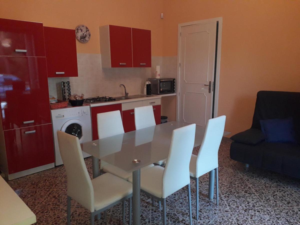 Casa Vacanza "Lo Vita" Appartamento "Alessia" Galatina Collemeto Bagian luar foto
