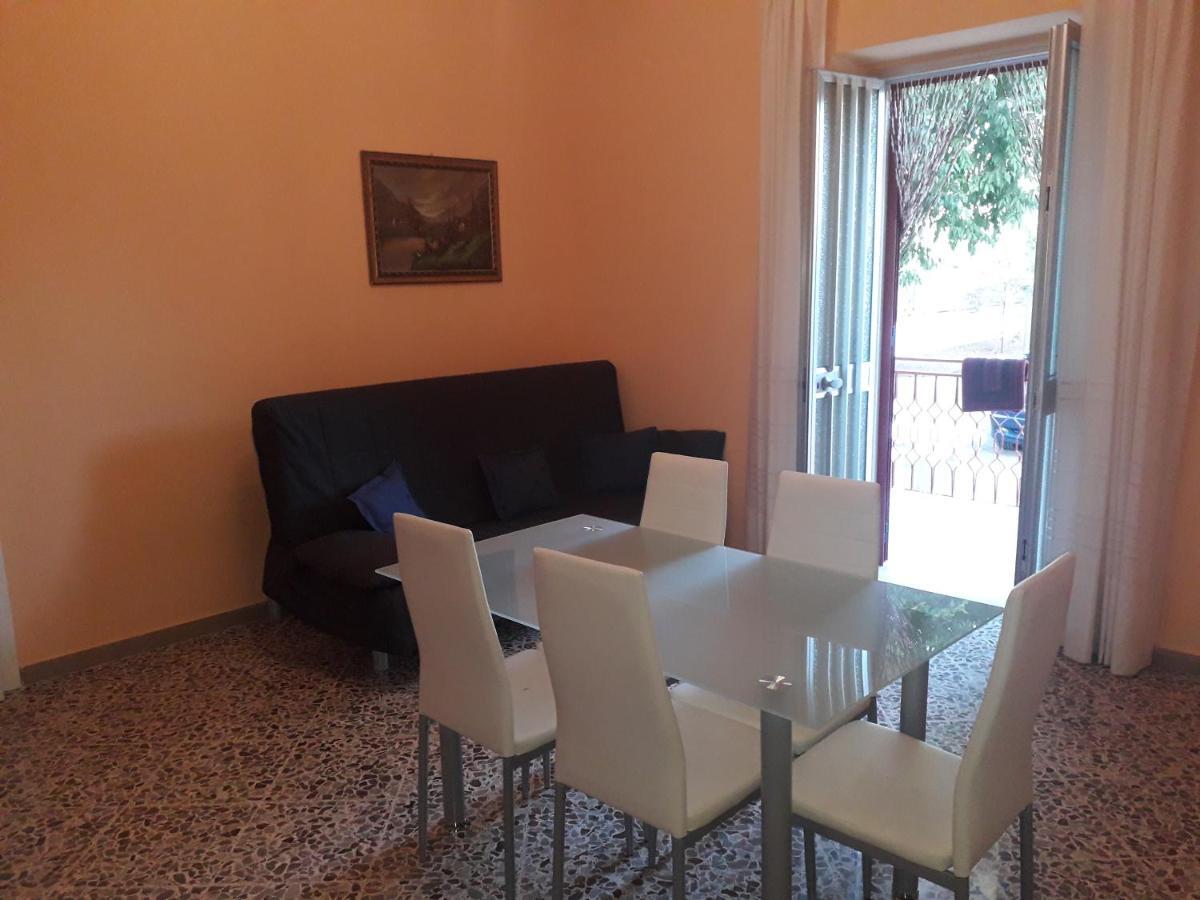 Casa Vacanza "Lo Vita" Appartamento "Alessia" Galatina Collemeto Bagian luar foto